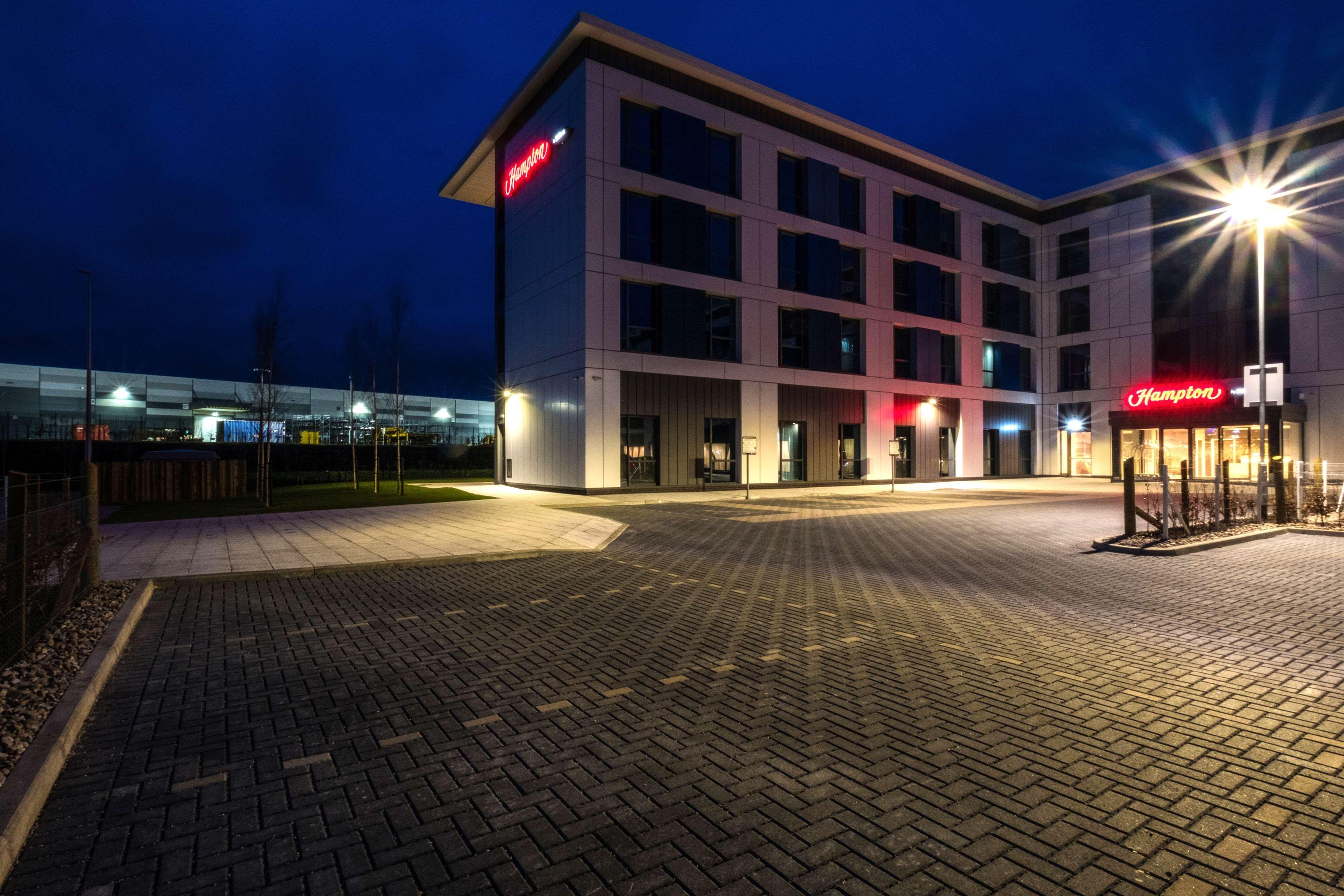 Hampton By Hilton Aberdeen Airport Dyce Exterior foto
