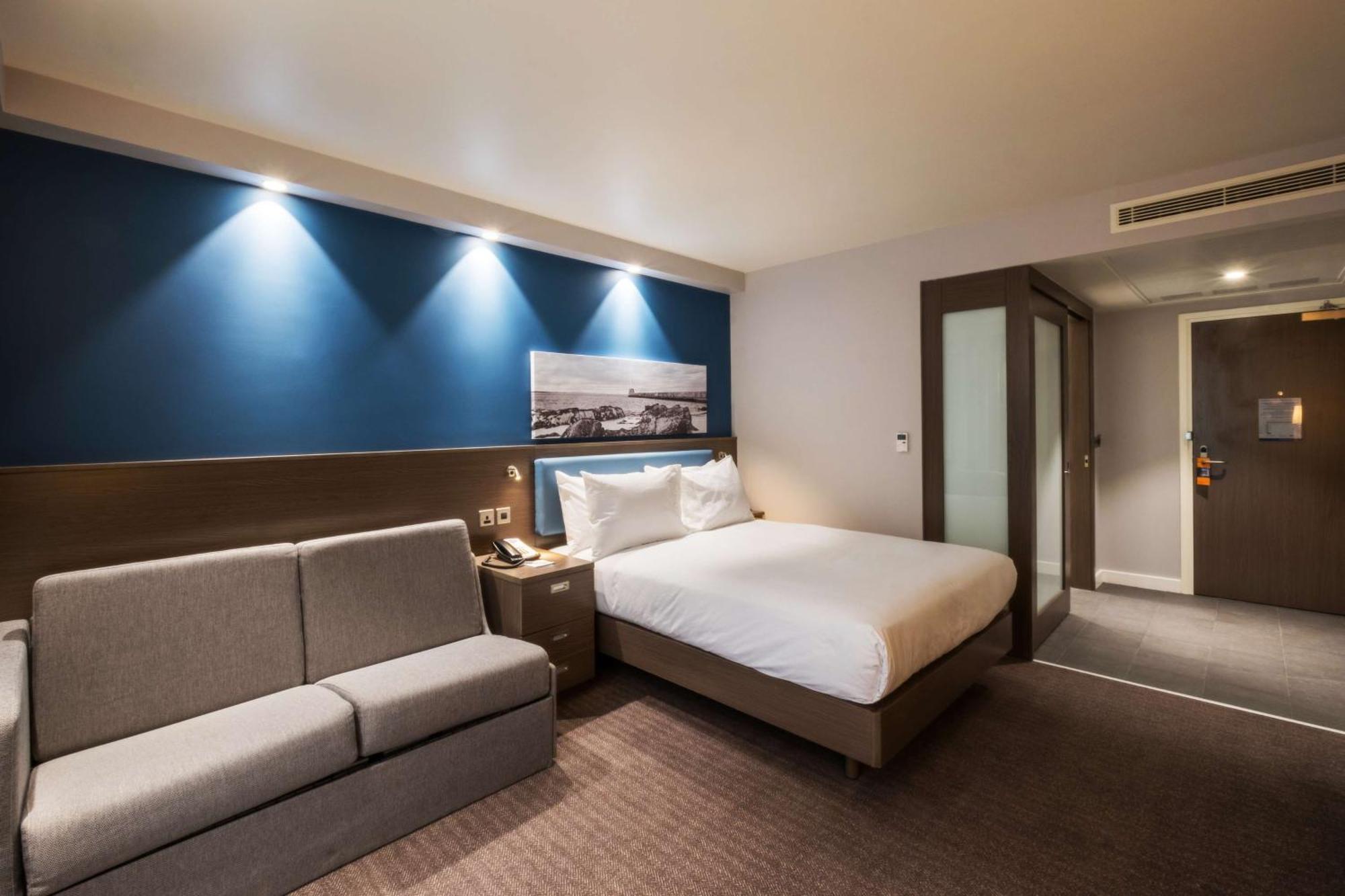 Hampton By Hilton Aberdeen Airport Dyce Exterior foto
